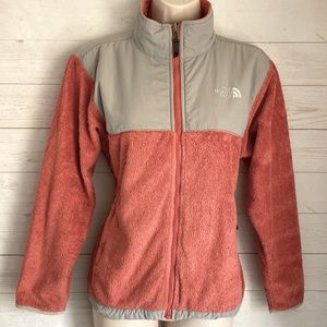 The North Face Size Large (juniors) Denali Fleece Jacket Salmon color